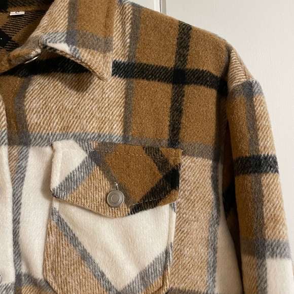 Shacket - Picture 2 of 3